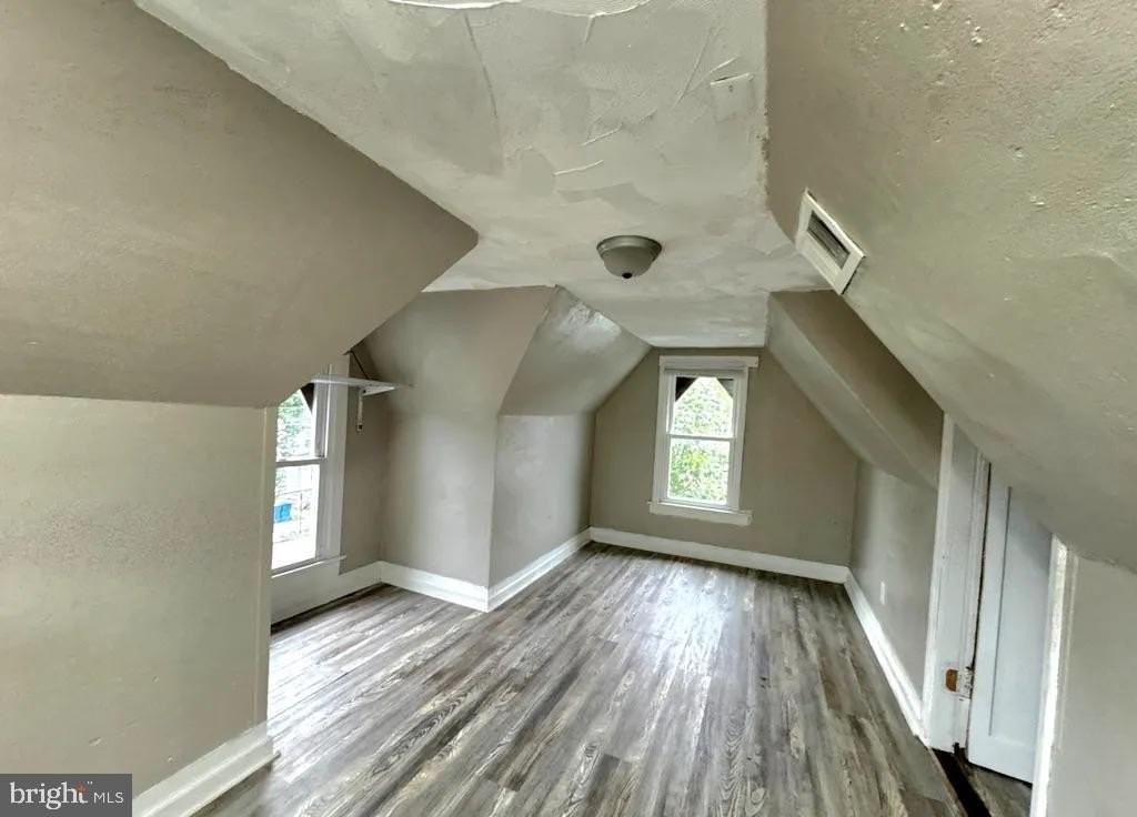 311 S 4th St #2 - Photo 4 of 10