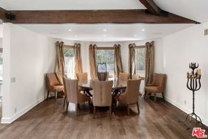 featured image of 105 N Glenroy Ave