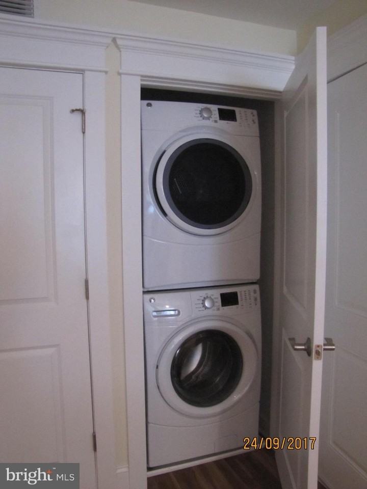 255 Nassau St #305 - Photo 5 of 6