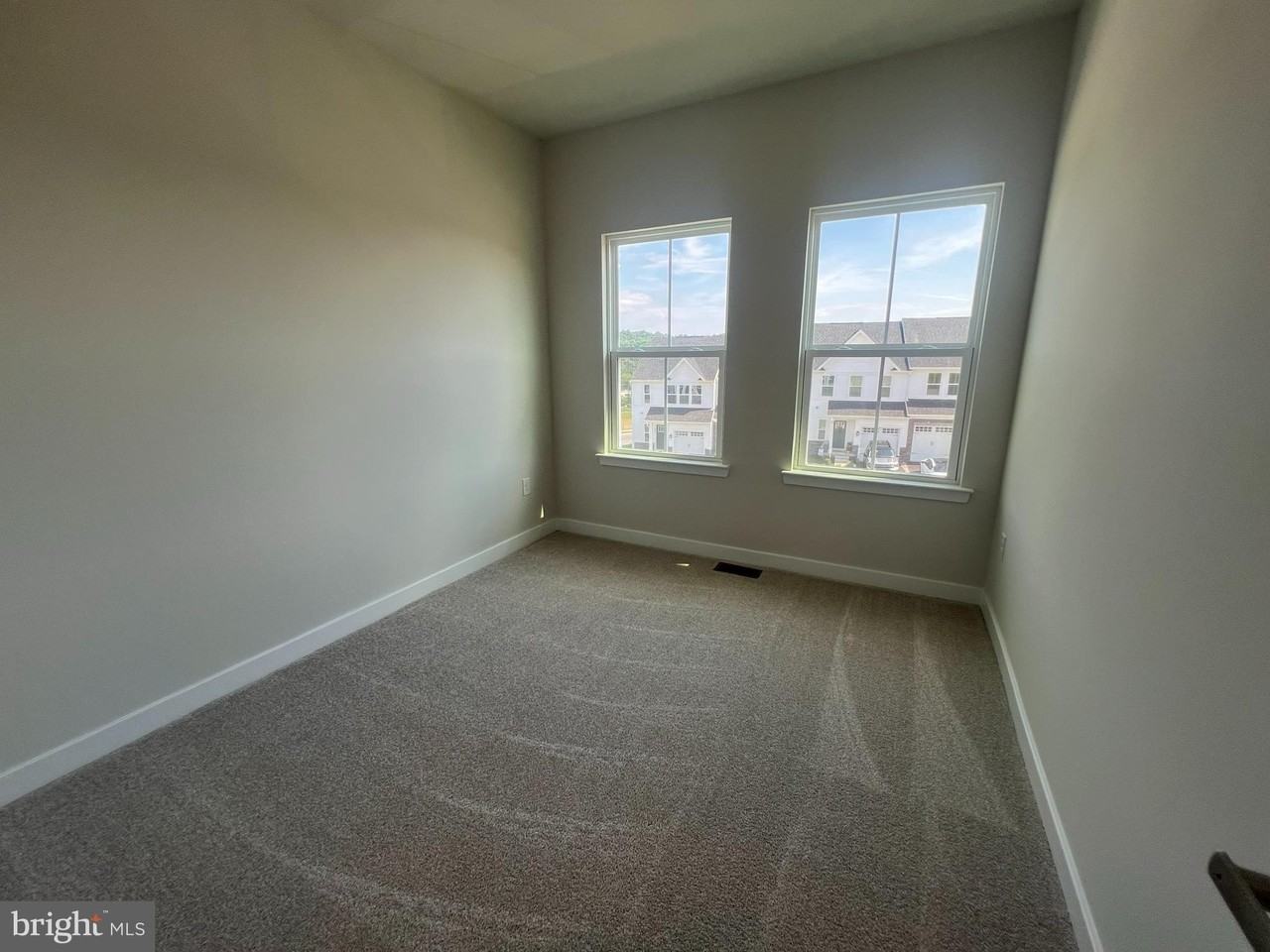 2511 Baydon Ln - Photo 7 of 10