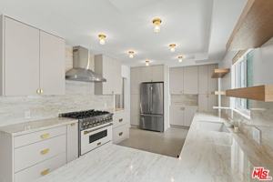 featured image of 827 15th St #1
