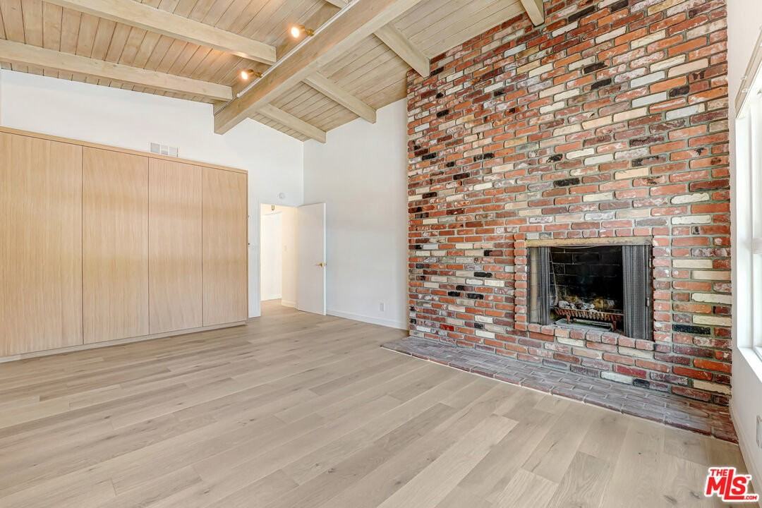 827 15th St #1 - Photo 6 of 8