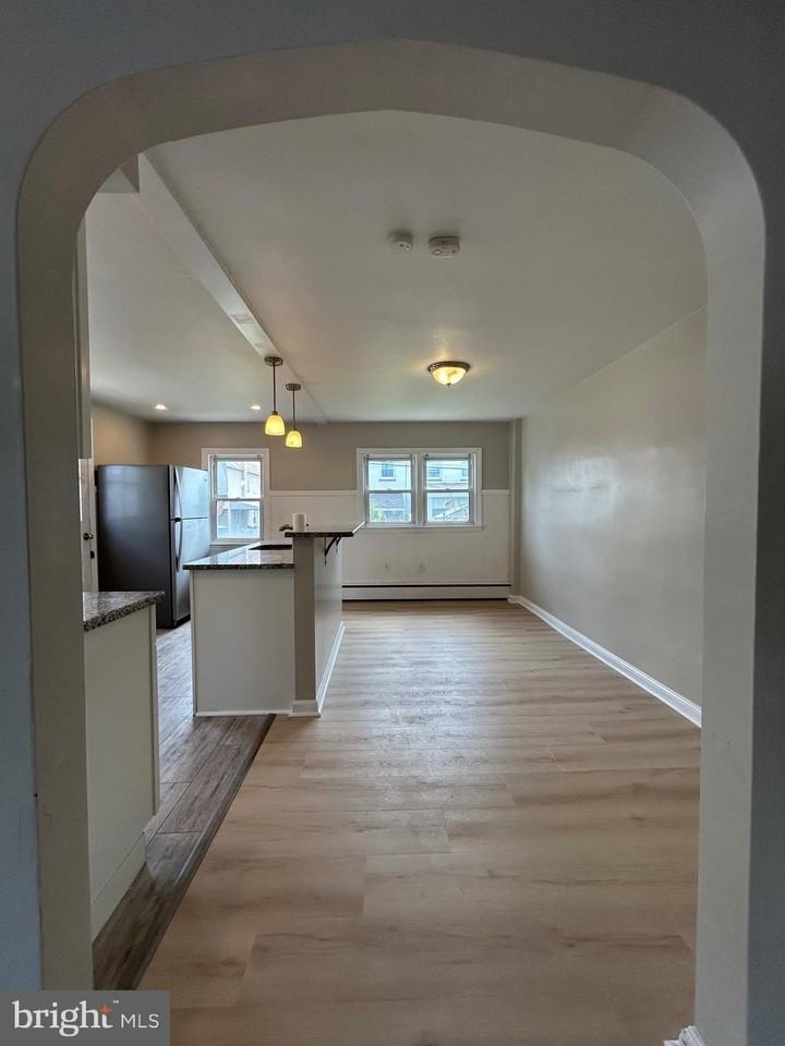 1852 Harfman Dr - Photo 5 of 21