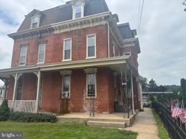 featured image of 303 Chestnut St #4