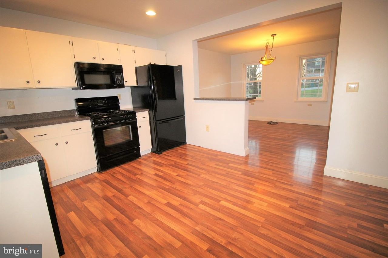 13 Ann Pl - Photo 5 of 18