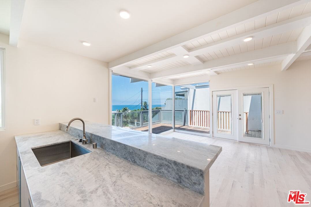 7275 Birdview Ave - Photo 5 of 8