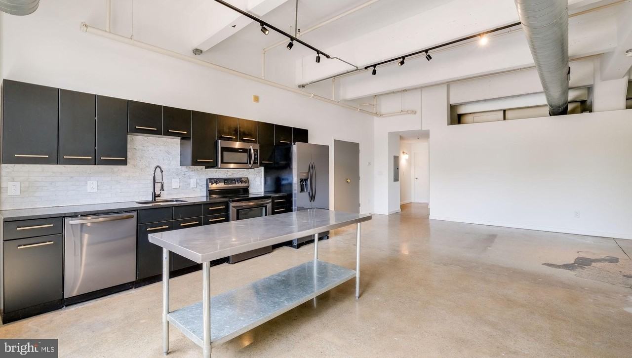 444 N 4th St #208 - Photo 6 of 31