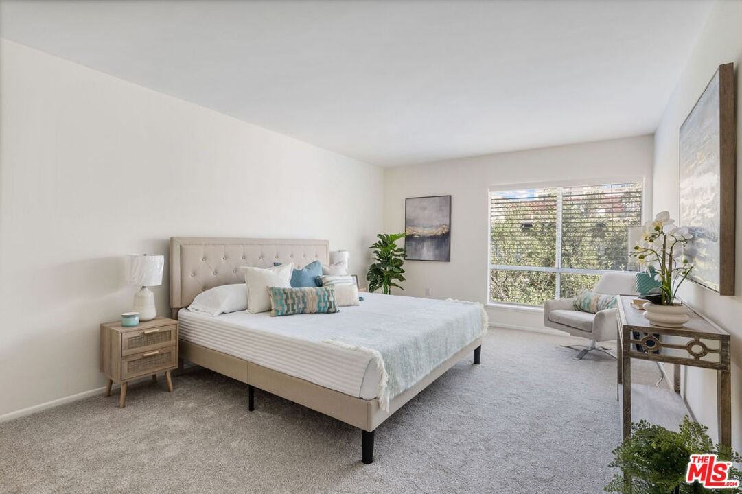 11965 Gorham Ave #503 - Photo 4 of 8