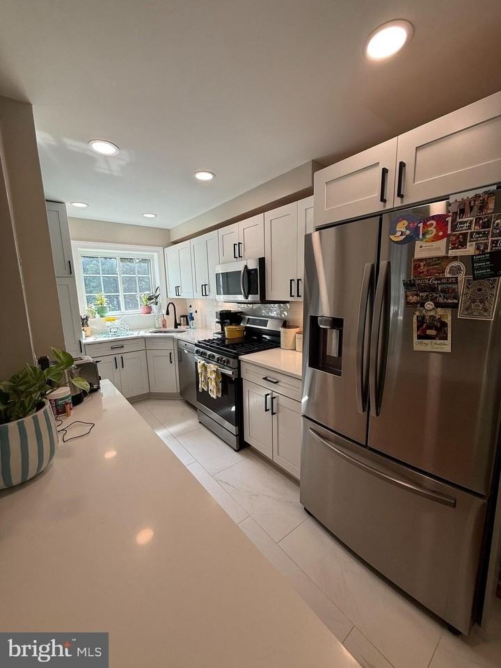 3771 Gunston Rd - Photo 3 of 16