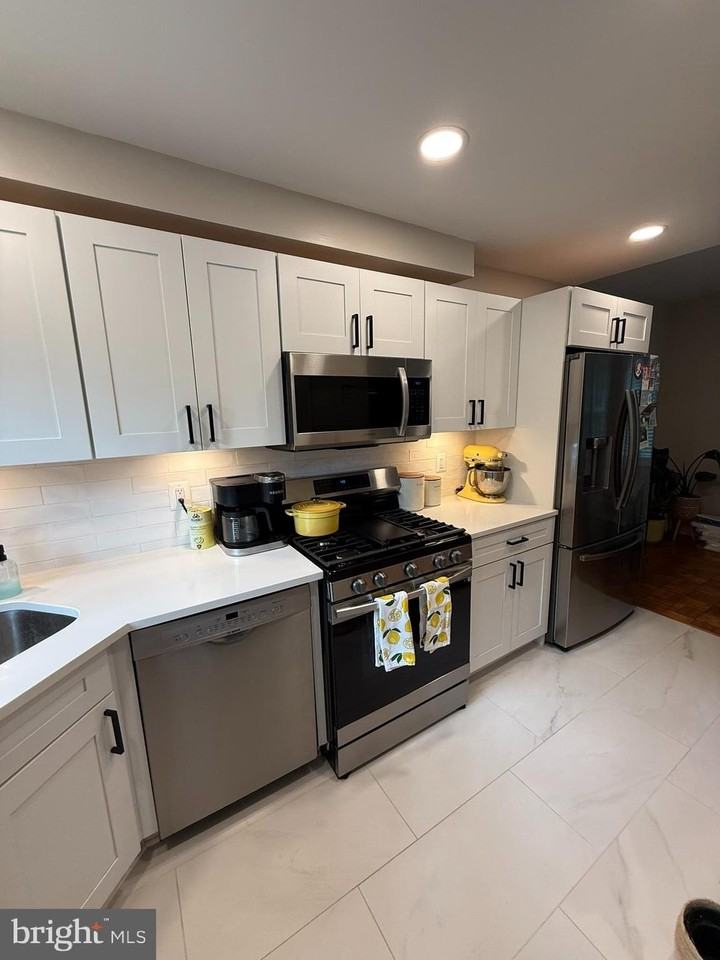 3771 Gunston Rd - Photo 4 of 16
