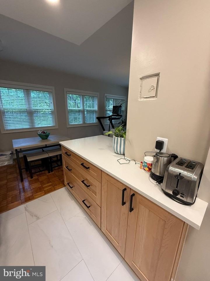 3771 Gunston Rd - Photo 7 of 16