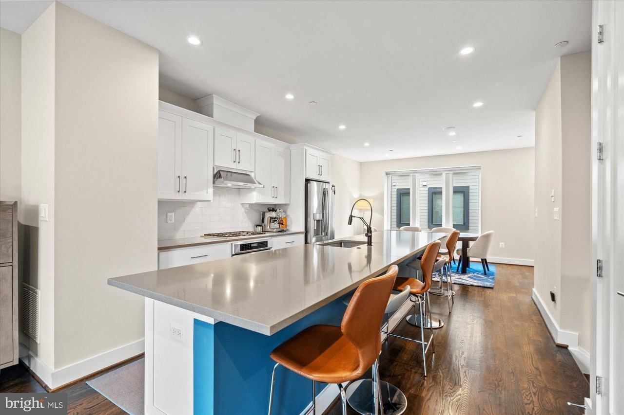 607 Slade Ct - Photo 2 of 26