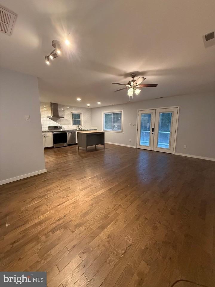 231 Lake Caroline Dr - Photo 6 of 20