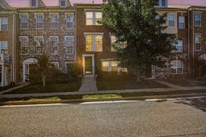 featured image of 1114 Ellis Ave