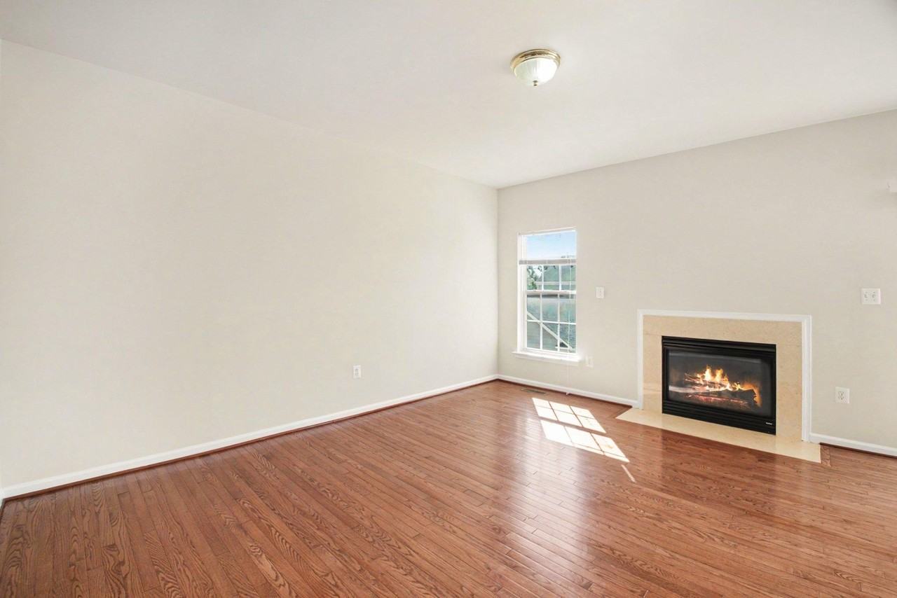 1114 Ellis Ave - Photo 5 of 23