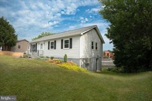 featured image of 102 Linwood Ct
