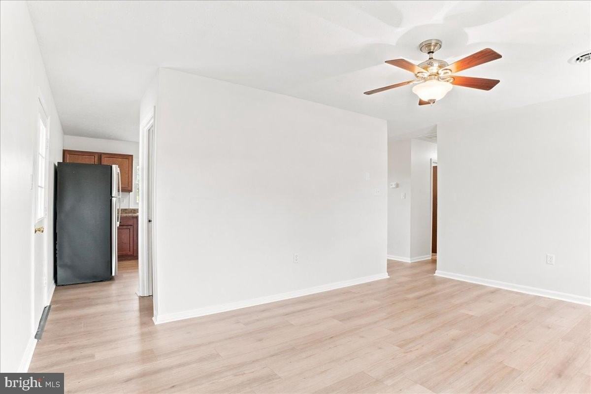 102 Linwood Ct - Photo 6 of 50