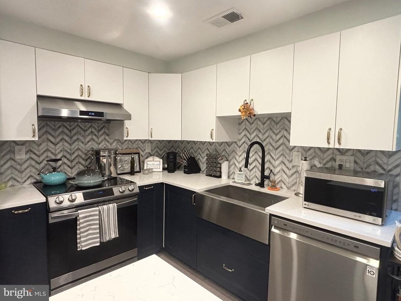 10192-C Ashbrooke Ct #115 - Photo 3 of 24