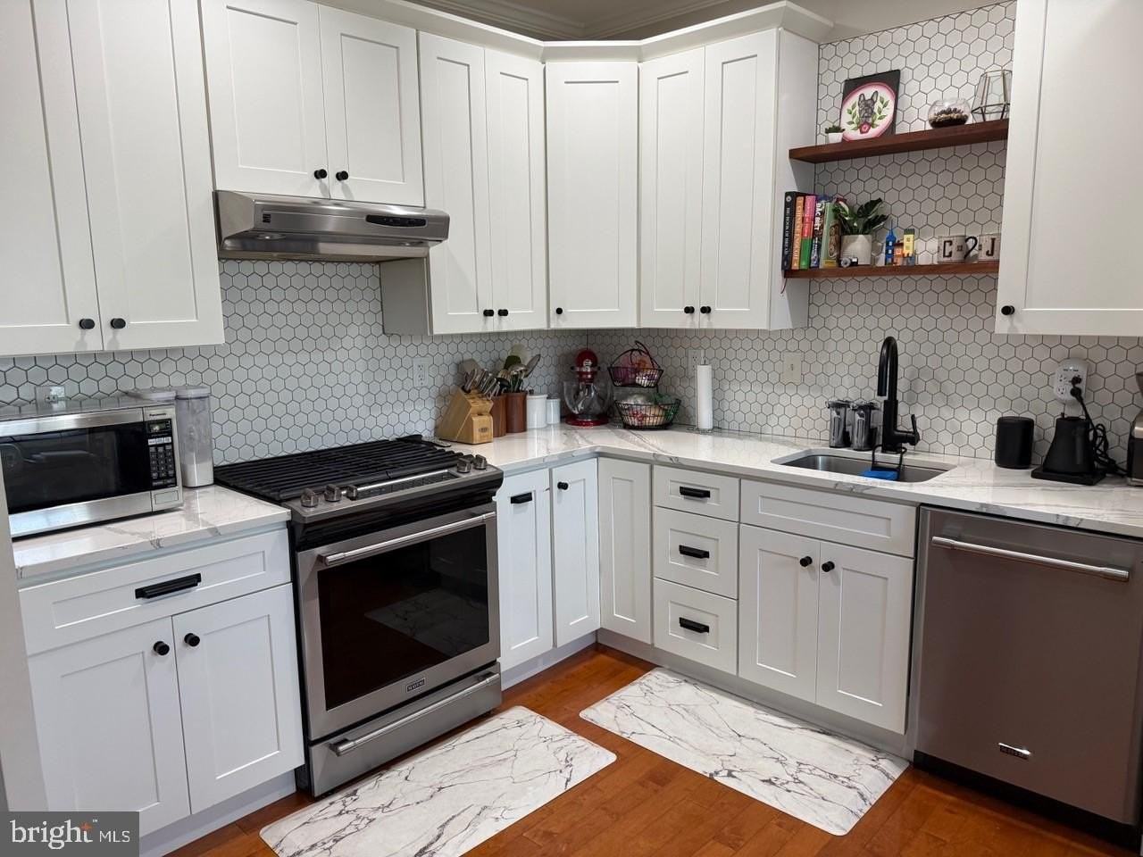 47574 Comer Sq - Photo 2 of 42