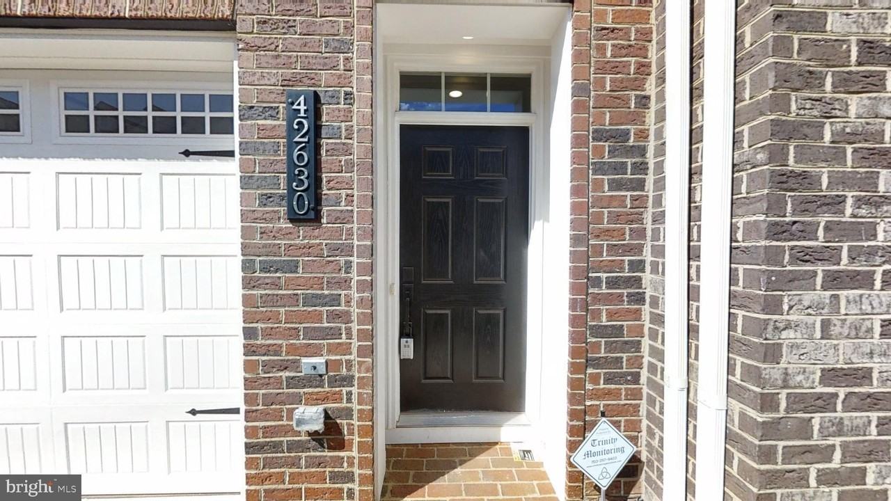 42630 Harlow Meadows Ter - Photo 5 of 43