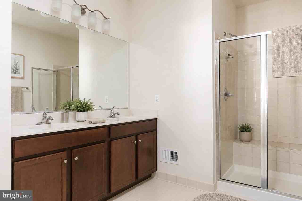 24640 Greysteel Sq - Photo 7 of 9