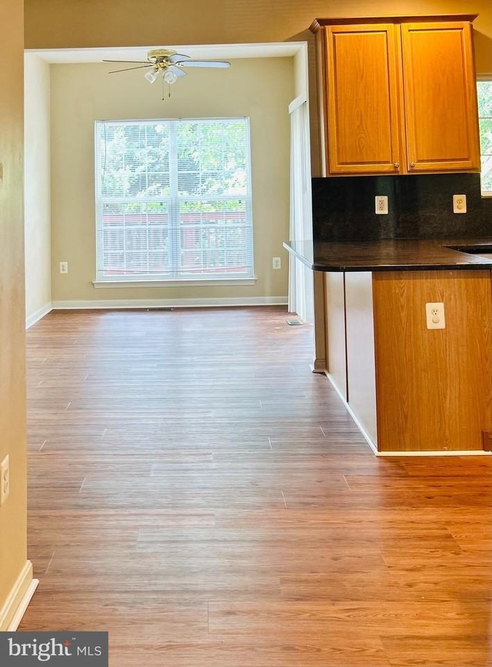 12327 Malvern Way - Photo 4 of 13
