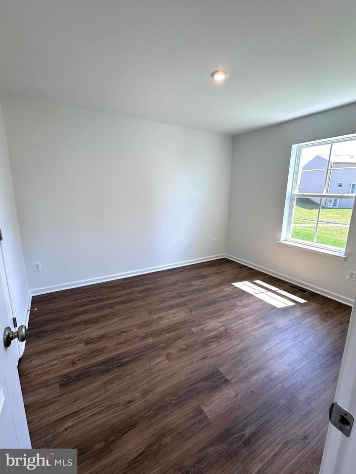 151 CAPULET Court - Photo 6 of 22