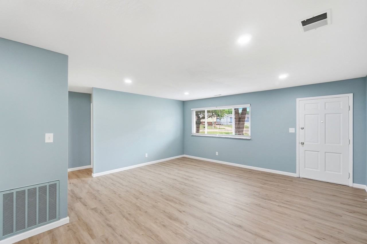 3920 Pobst Dr #1 - Photo 5 of 28