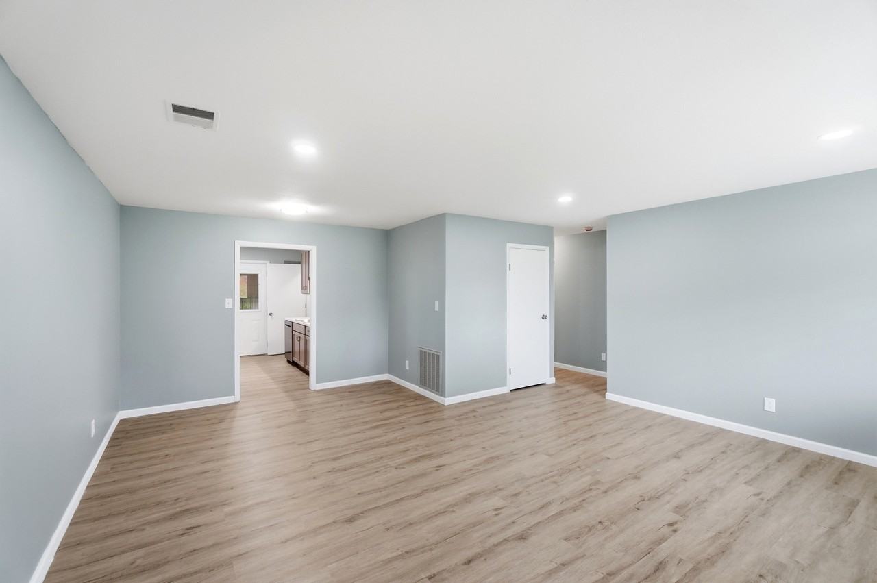 3920 Pobst Dr #1 - Photo 6 of 28