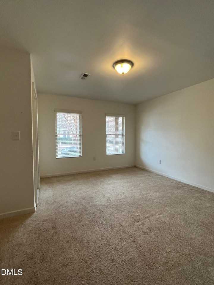 1517 Crafton Way - Photo 3 of 27