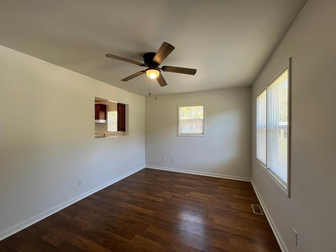 8324 Stephenson Rd - Photo 3 of 13