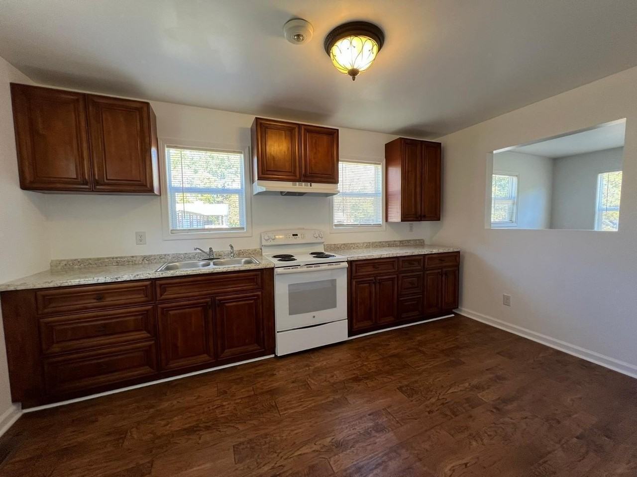 8324 Stephenson Rd - Photo 4 of 13