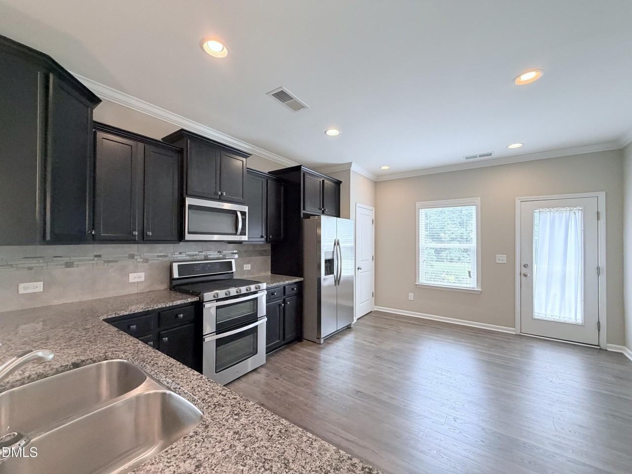 572 Chessie Sta - Photo 3 of 15