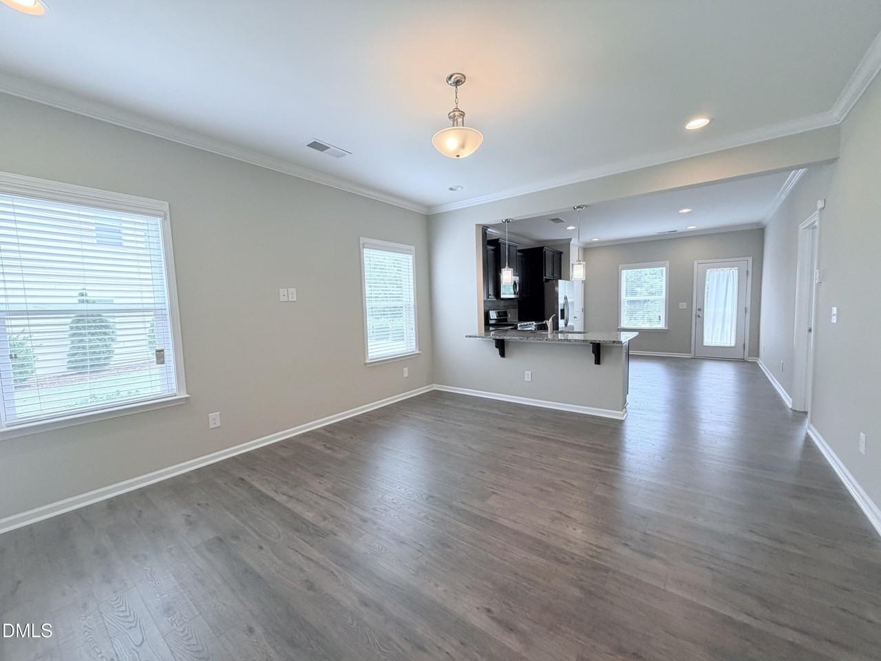 572 Chessie Sta - Photo 4 of 15