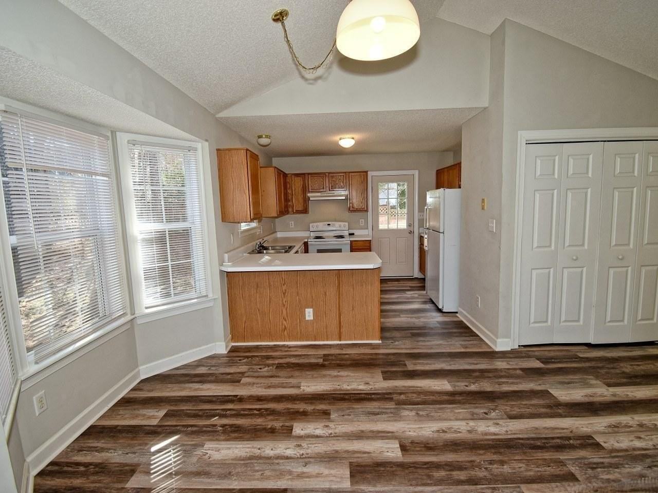 239 Tillamook Dr - Photo 7 of 39
