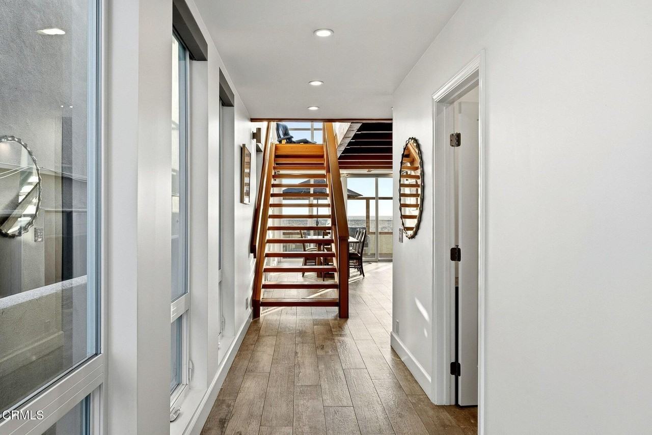 3373 Ocean Dr - Photo 3 of 50