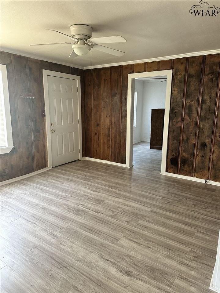 2306 Avenue M - Photo 2 of 5
