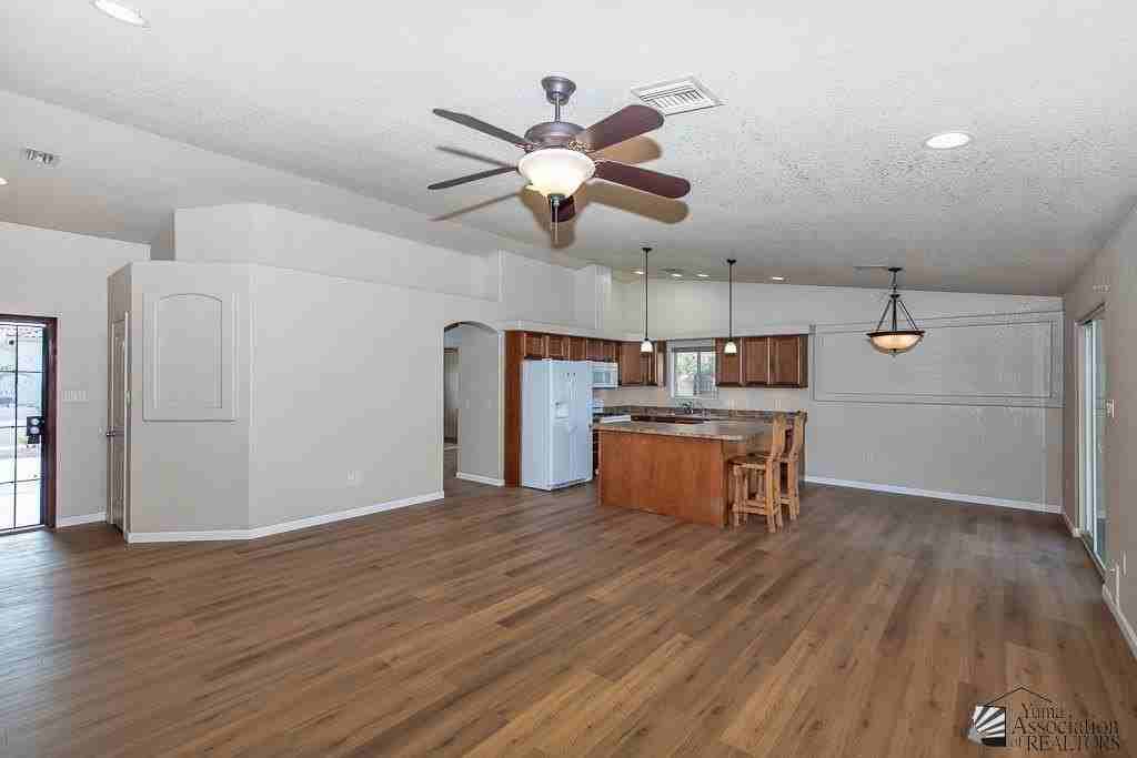 11592 E 27th St - Photo 6 of 26