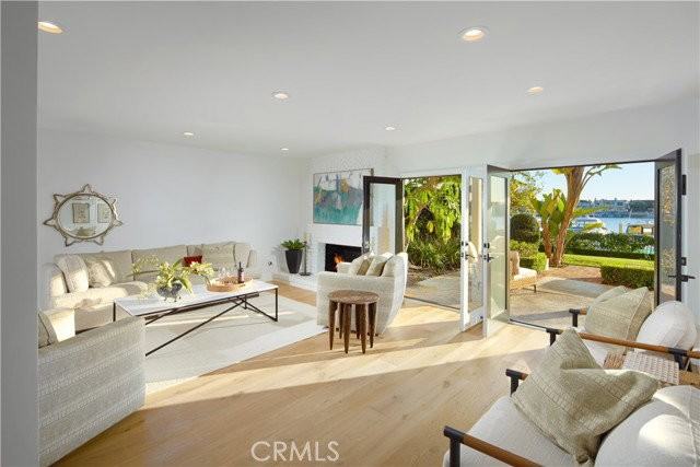 2572 Bayshore Dr - Photo 5 of 8