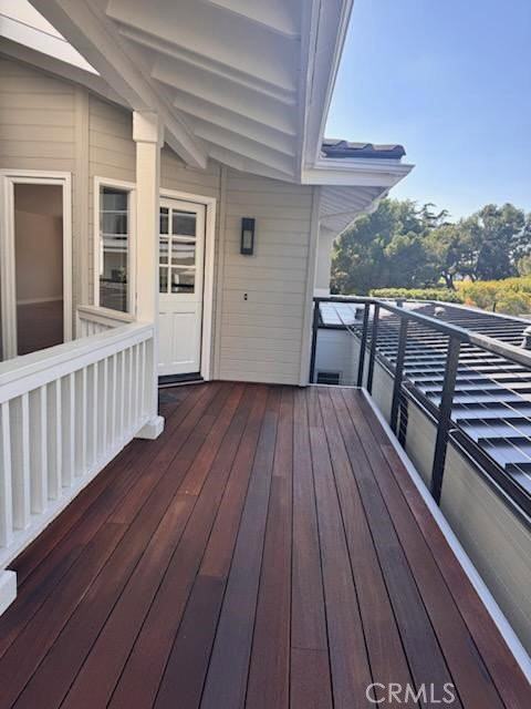 825 Hibiscus Ct - Photo 2 of 8
