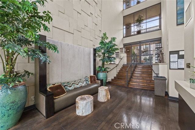 402 Rockefeller #305 - Photo 2 of 8