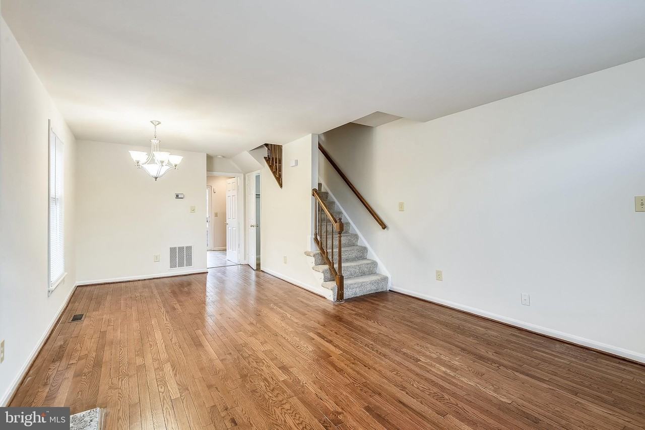 1523 Oronoco St - Photo 5 of 42