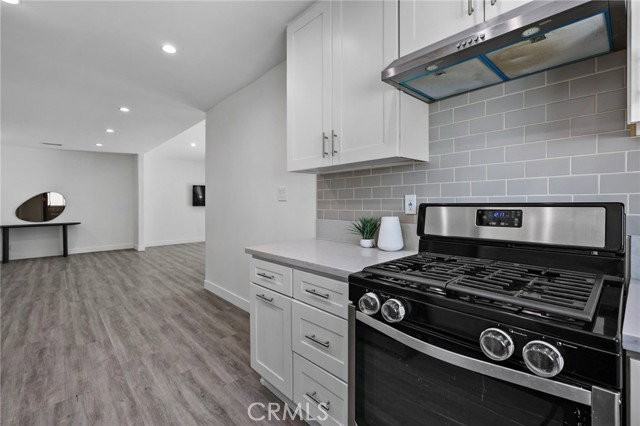 18015 Collins St - Photo 7 of 8