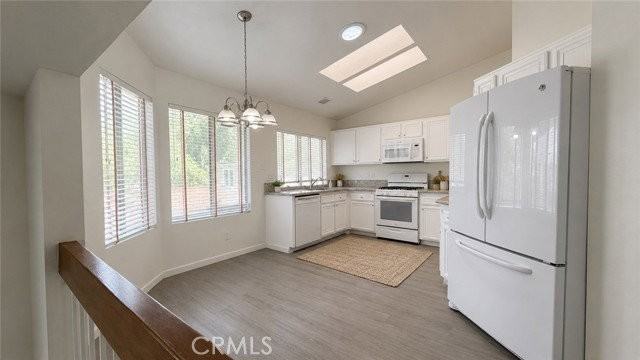 19178 Bel Air Dr - Photo 4 of 8