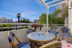 1430 S Beverly Glen Blvd #303 - Photo 1 of 1