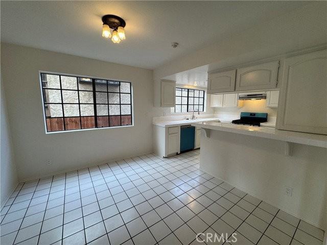 524 Avenue A #A - Photo 7 of 8