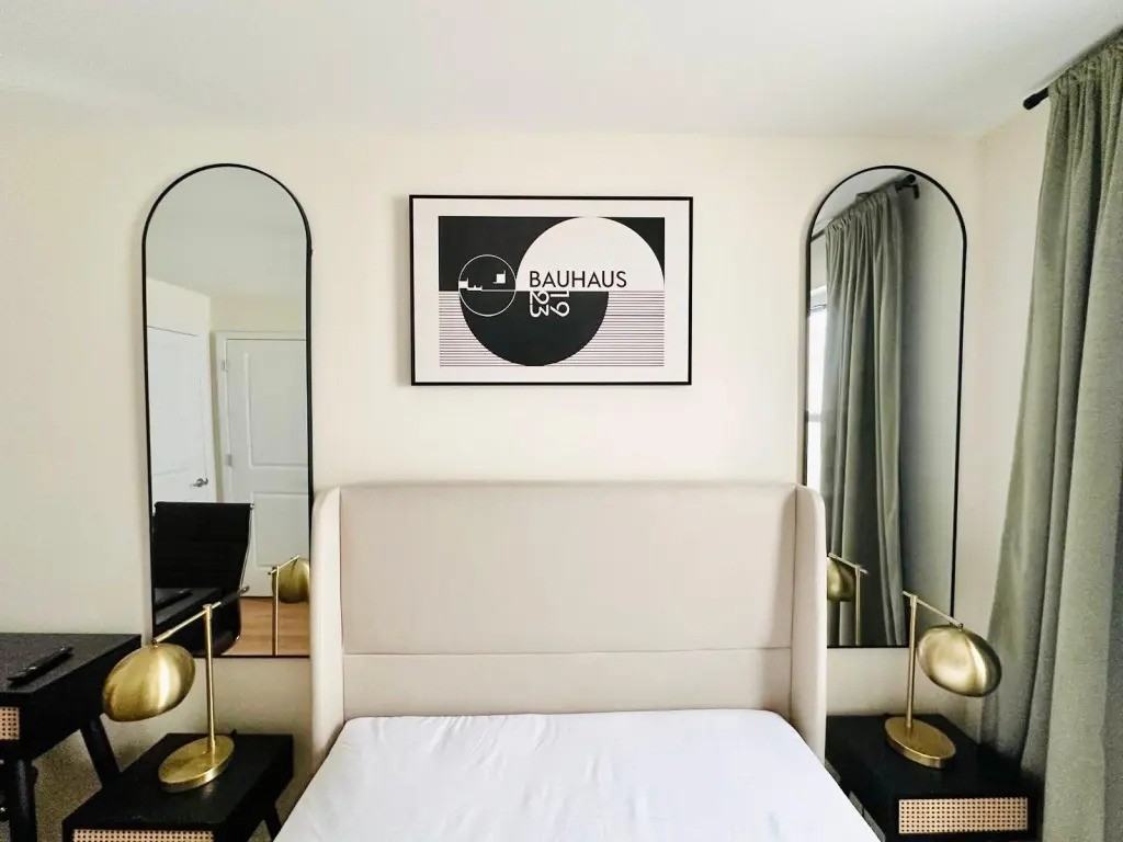 Private Bedroom in 4 Bedroom/1.5 Bathroom Home - Photo 3 of 11