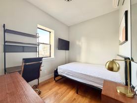 Private Bedroom in 4 Bedroom/1.5 Bathroom Home - Photo 1 of 1