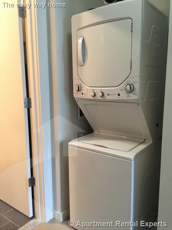 240 Sidney St - Photo 6 of 18