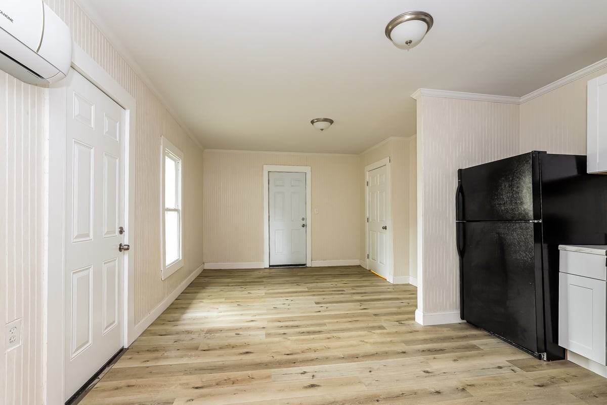 1312 Vernon Pl #A - Photo 3 of 11